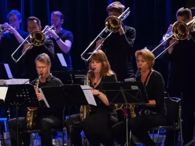 RMS-JazzOrchester_Bigband-meets-Tanz-20215_(c)-Kay-Uwe-Fischer_beschnitten_m.webp
